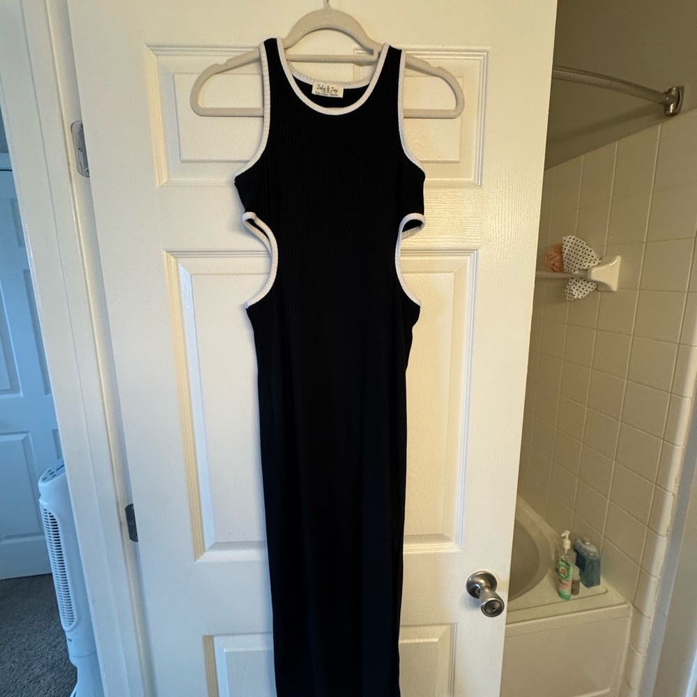 Chic Black and White Asymmetrical Dress